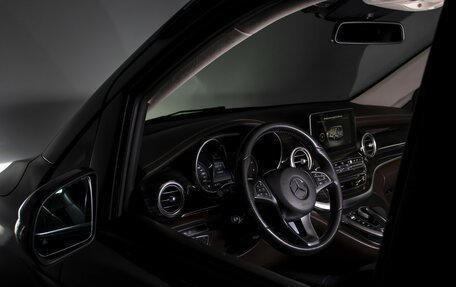 Mercedes-Benz V-Класс, 2019 год, 5 500 000 рублей, 21 фотография