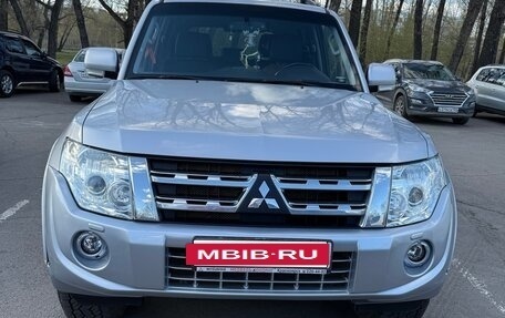 Mitsubishi Pajero IV, 2011 год, 1 899 000 рублей, 2 фотография