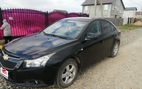 Chevrolet Cruze II, 2010 год, 520 000 рублей, 2 фотография
