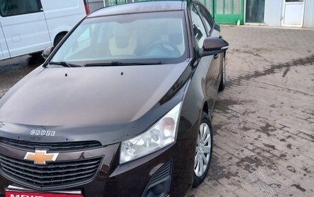 Chevrolet Cruze II, 2014 год, 750 000 рублей, 2 фотография