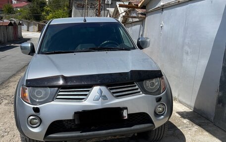 Mitsubishi L200 IV рестайлинг, 2007 год, 1 090 000 рублей, 2 фотография