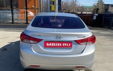Hyundai Avante, 2011 год, 920 000 рублей, 3 фотография
