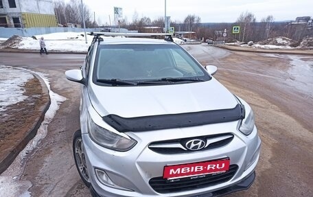 Hyundai Solaris II рестайлинг, 2011 год, 500 000 рублей, 3 фотография