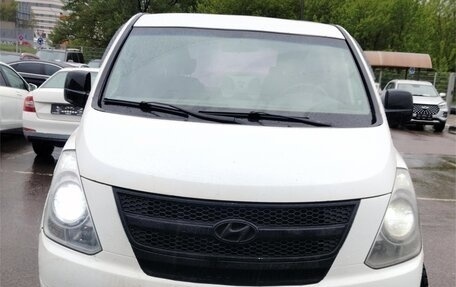 Hyundai Grand Starex Grand Starex I рестайлинг 2, 2008 год, 750 000 рублей, 2 фотография