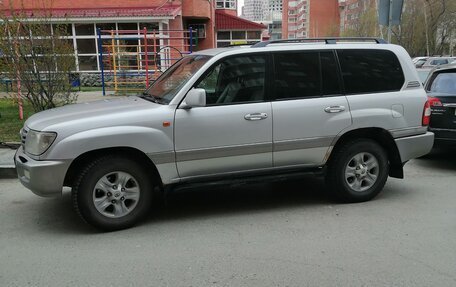 Toyota Land Cruiser 100 рестайлинг 2, 2006 год, 2 350 000 рублей, 2 фотография