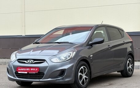 Hyundai Solaris II рестайлинг, 2013 год, 670 000 рублей, 3 фотография