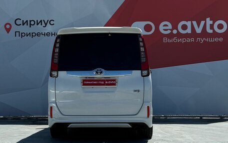 Toyota Noah III, 2014 год, 1 800 000 рублей, 5 фотография