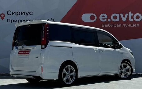 Toyota Noah III, 2014 год, 1 800 000 рублей, 6 фотография