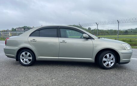 Toyota Avensis III рестайлинг, 2004 год, 580 000 рублей, 2 фотография