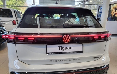 Volkswagen Tiguan, 2024 год, 5 698 000 рублей, 6 фотография
