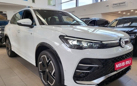 Volkswagen Tiguan, 2024 год, 5 698 000 рублей, 3 фотография
