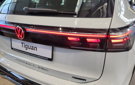 Volkswagen Tiguan, 2024 год, 5 698 000 рублей, 10 фотография