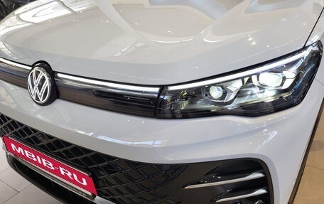 Volkswagen Tiguan, 2024 год, 5 698 000 рублей, 8 фотография