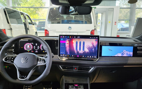 Volkswagen Tiguan, 2024 год, 5 698 000 рублей, 17 фотография