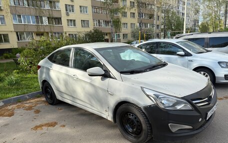 Hyundai Solaris II рестайлинг, 2015 год, 450 000 рублей, 3 фотография