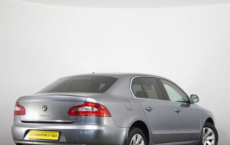 Skoda Superb III рестайлинг, 2013 год, 999 000 рублей, 4 фотография