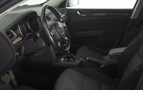 Skoda Superb III рестайлинг, 2013 год, 999 000 рублей, 7 фотография