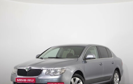 Skoda Superb III рестайлинг, 2013 год, 999 000 рублей, 2 фотография