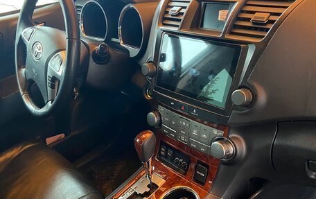 Toyota Highlander III, 2012 год, 2 150 000 рублей, 8 фотография