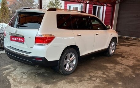 Toyota Highlander III, 2012 год, 2 150 000 рублей, 5 фотография