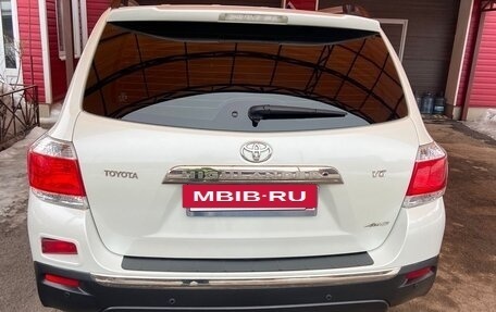 Toyota Highlander III, 2012 год, 2 150 000 рублей, 6 фотография