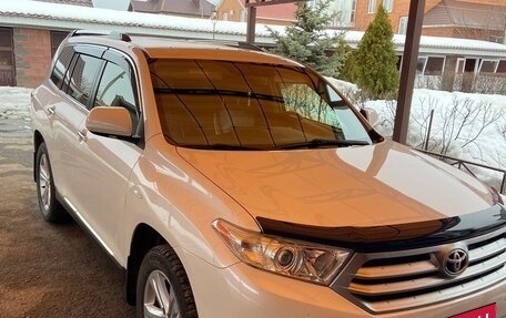 Toyota Highlander III, 2012 год, 2 150 000 рублей, 4 фотография