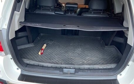 Toyota Highlander III, 2012 год, 2 150 000 рублей, 12 фотография