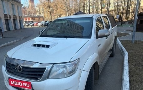 Toyota Hilux VII, 2013 год, 2 500 000 рублей, 2 фотография