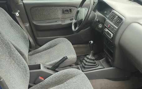 Nissan Almera, 1998 год, 300 000 рублей, 2 фотография