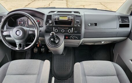 Volkswagen Transporter T5 рестайлинг, 2010 год, 1 400 000 рублей, 11 фотография
