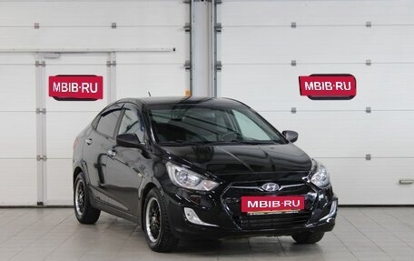 Hyundai Solaris II рестайлинг, 2011 год, 737 000 рублей, 3 фотография