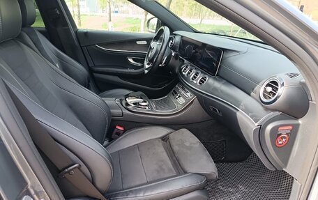 Mercedes-Benz E-Класс, 2017 год, 3 650 000 рублей, 13 фотография