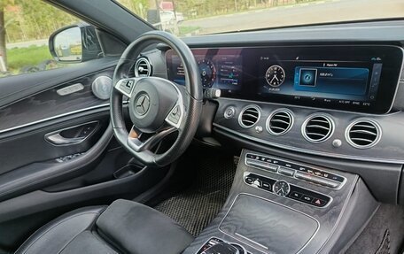 Mercedes-Benz E-Класс, 2017 год, 3 650 000 рублей, 14 фотография