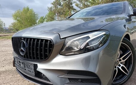 Mercedes-Benz E-Класс, 2017 год, 3 650 000 рублей, 19 фотография