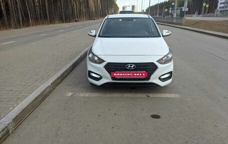 Hyundai Solaris II рестайлинг, 2017 год, 820 000 рублей, 3 фотография