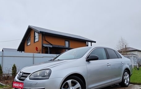 Volkswagen Jetta VI, 2008 год, 850 000 рублей, 2 фотография