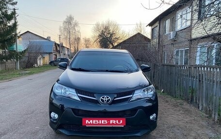 Toyota RAV4, 2013 год, 1 880 000 рублей, 2 фотография