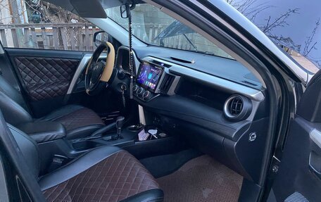 Toyota RAV4, 2013 год, 1 880 000 рублей, 11 фотография