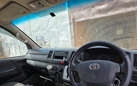 Toyota HiAce H200, 2014 год, 1 900 000 рублей, 7 фотография