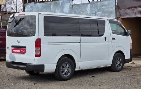 Toyota HiAce H200, 2014 год, 1 900 000 рублей, 3 фотография