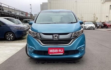 Honda Freed II, 2017 год, 1 400 000 рублей, 2 фотография