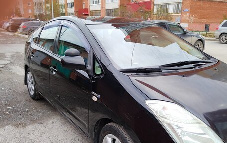 Toyota Prius, 2009 год, 1 050 000 рублей, 2 фотография
