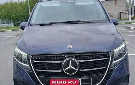 Mercedes-Benz V-Класс, 2024 год, 9 200 000 рублей, 2 фотография