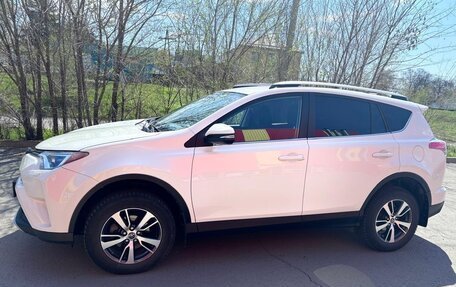 Toyota RAV4, 2017 год, 2 565 000 рублей, 5 фотография