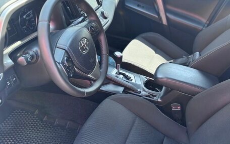 Toyota RAV4, 2017 год, 2 565 000 рублей, 9 фотография