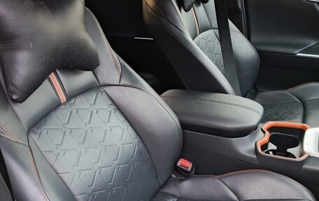 Toyota RAV4, 2019 год, 3 300 000 рублей, 7 фотография