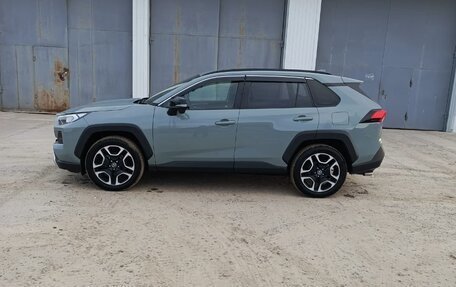 Toyota RAV4, 2019 год, 3 300 000 рублей, 6 фотография