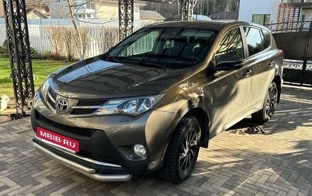Toyota RAV4, 2013 год, 2 300 000 рублей, 2 фотография