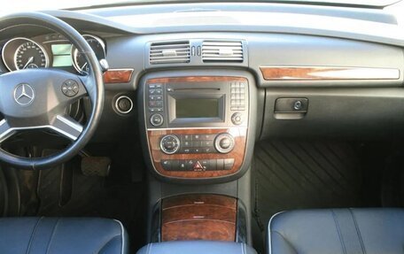 Mercedes-Benz R-Класс, 2012 год, 1 515 000 рублей, 5 фотография