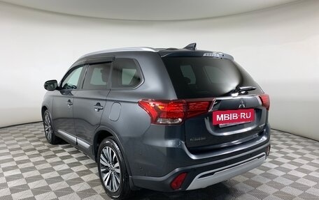Mitsubishi Outlander III рестайлинг 3, 2019 год, 2 130 000 рублей, 7 фотография